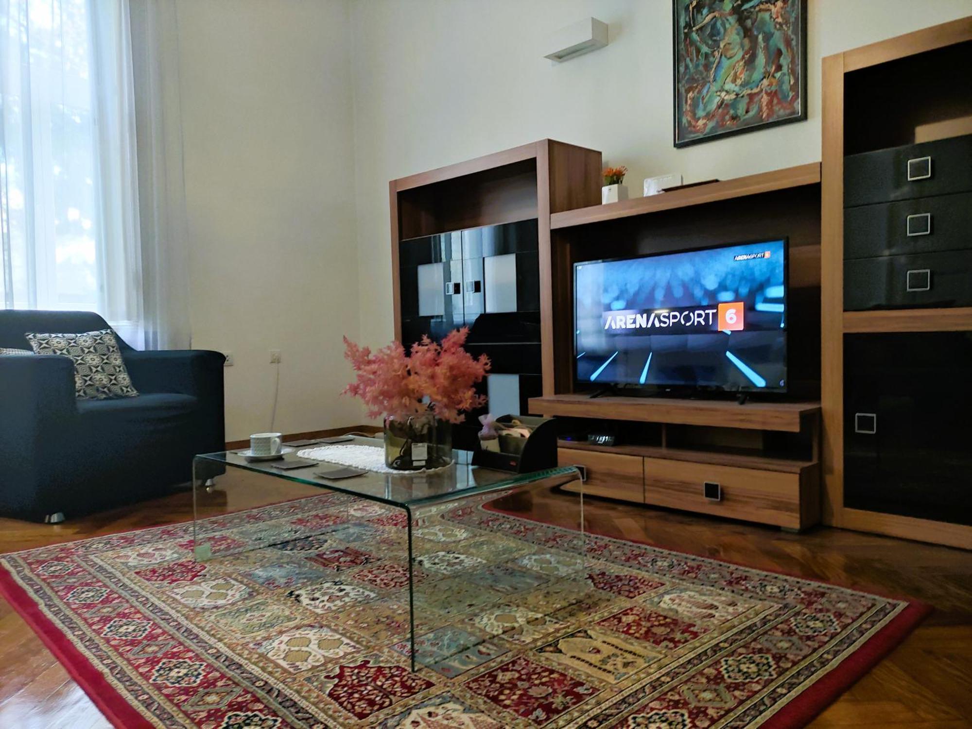 Konzul -Top Apartment, Strict Center, Parking Osijek Extérieur photo