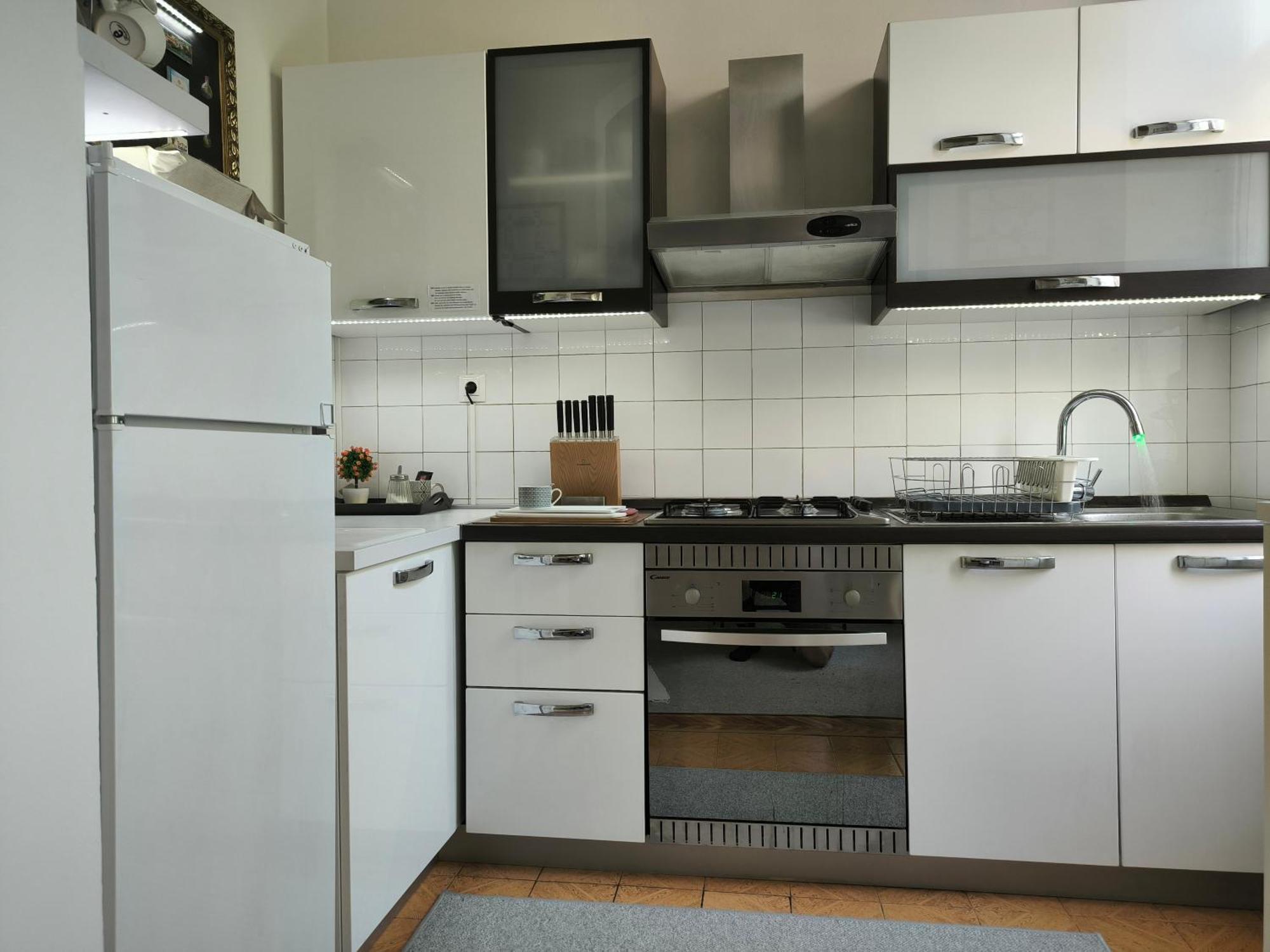 Konzul -Top Apartment, Strict Center, Parking Osijek Extérieur photo