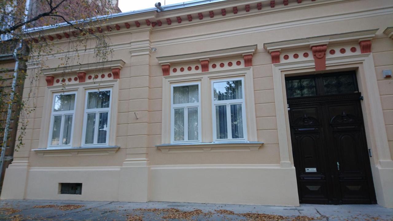 Konzul -Top Apartment, Strict Center, Parking Osijek Extérieur photo